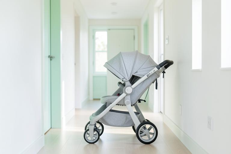 4-in-1 Ergonomic Baby Carrier — Mee Mee travel